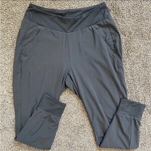 Athleta Salutation Size 6 Women’s Jogger Grey Activewear Athletic Casual medium